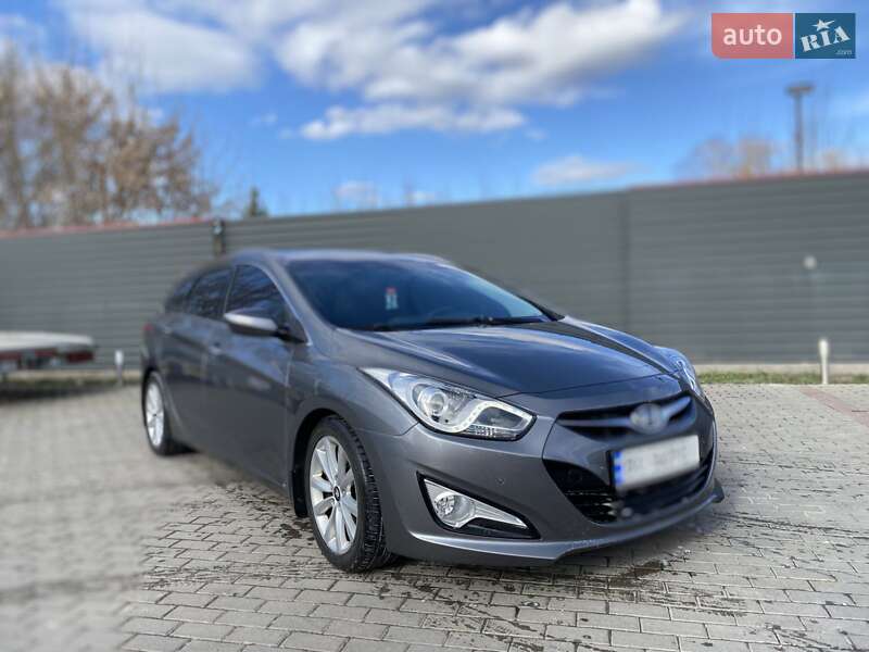 Універсал Hyundai i40 2011 в Радивиліві