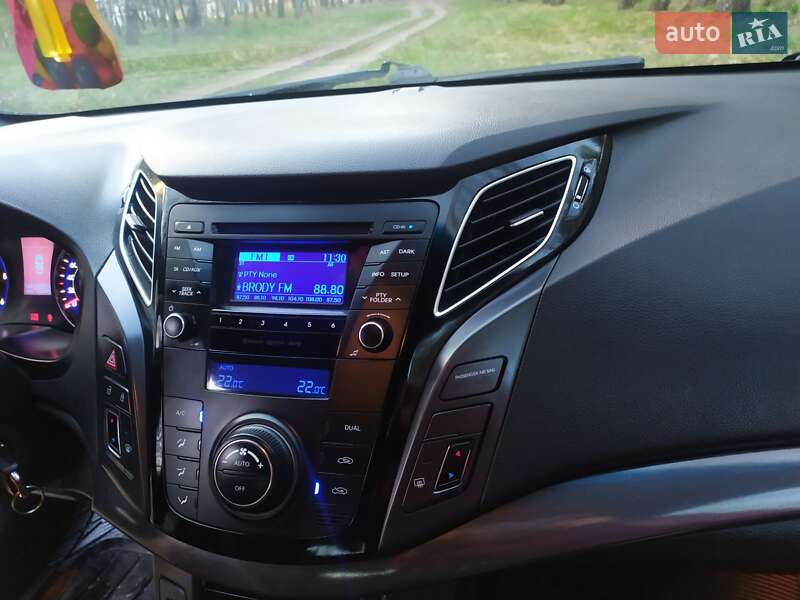 Універсал Hyundai i40 2011 в Радивиліві