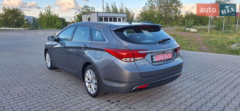 Універсал Hyundai i40 2012 в Нововолинську