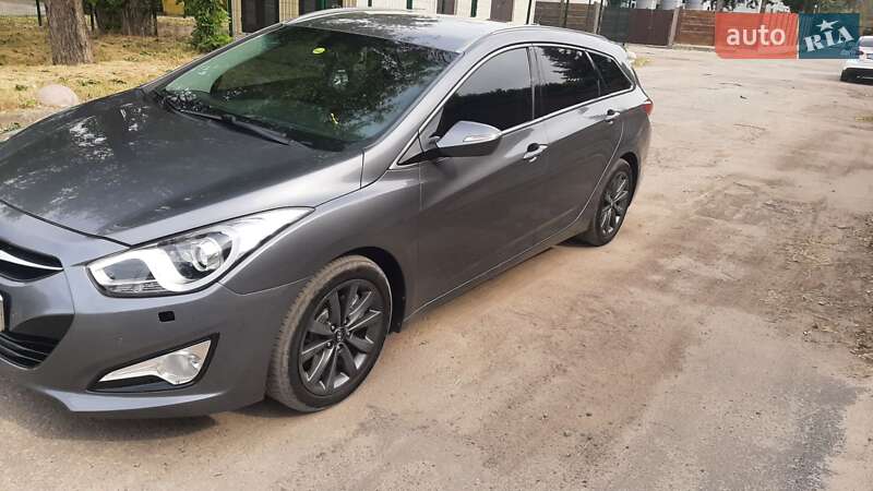Универсал Hyundai i40 2012 в Запорожье