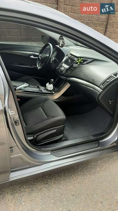 Универсал Hyundai i40 2012 в Запорожье