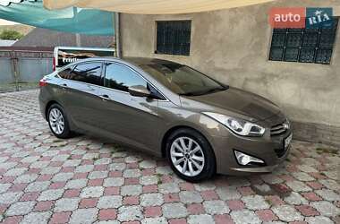 Седан Hyundai i40 2011 в Черновцах