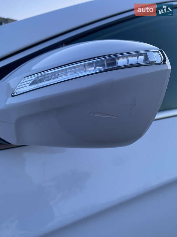 Универсал Hyundai i40 2015 в Вараше
