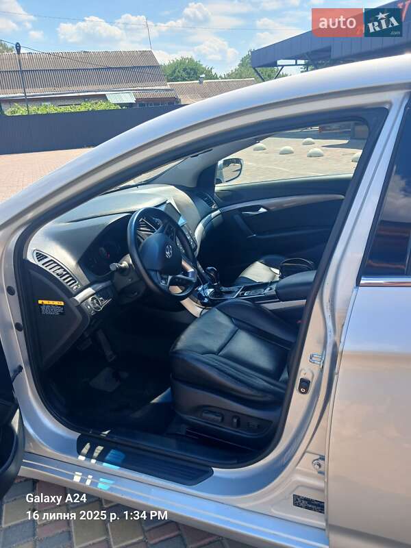 Седан Hyundai i40 2014 в Белозерье