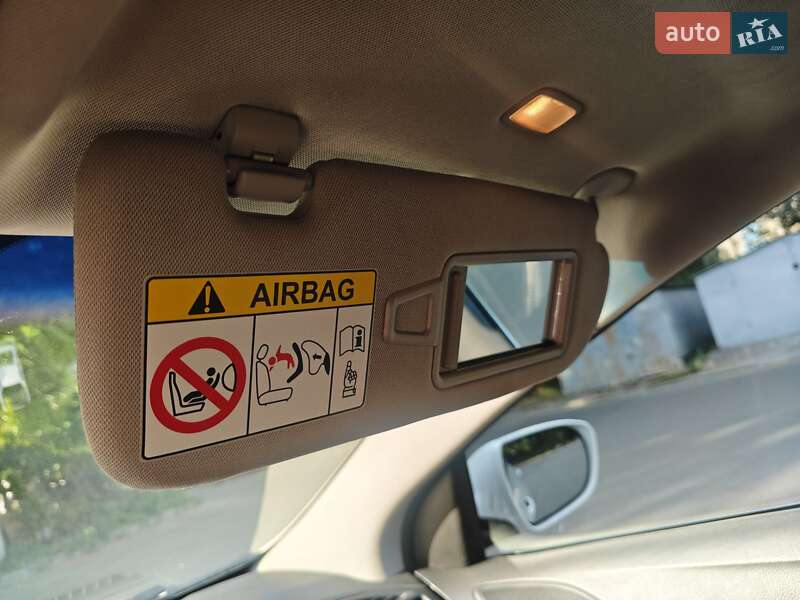 Универсал Hyundai i40 2014 в Днепре фото 46 Универсал Hyundai i40 2014 в Днепре