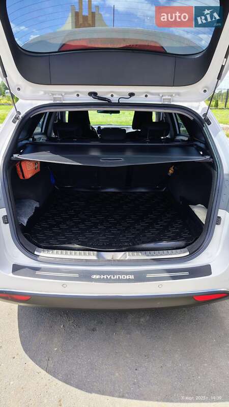 Универсал Hyundai i40 2012 в Нетешине