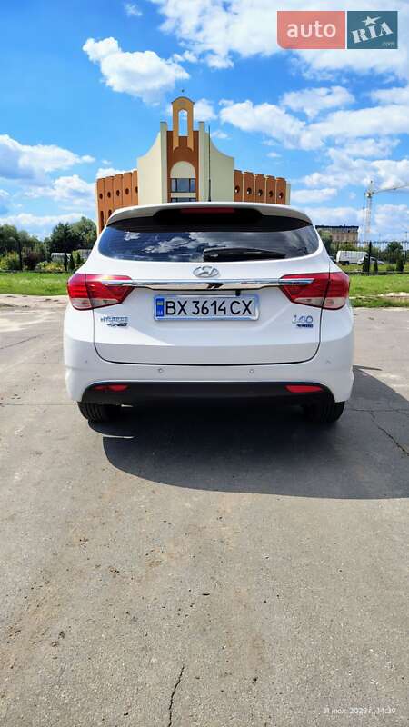 Универсал Hyundai i40 2012 в Нетешине
