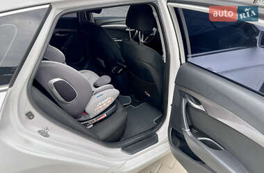 Универсал Hyundai i40 2012 в 