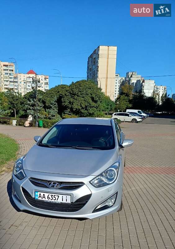 Седан Hyundai i40 2012 в Киеве