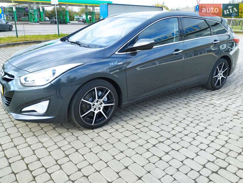 Универсал Hyundai i40 2012 в 