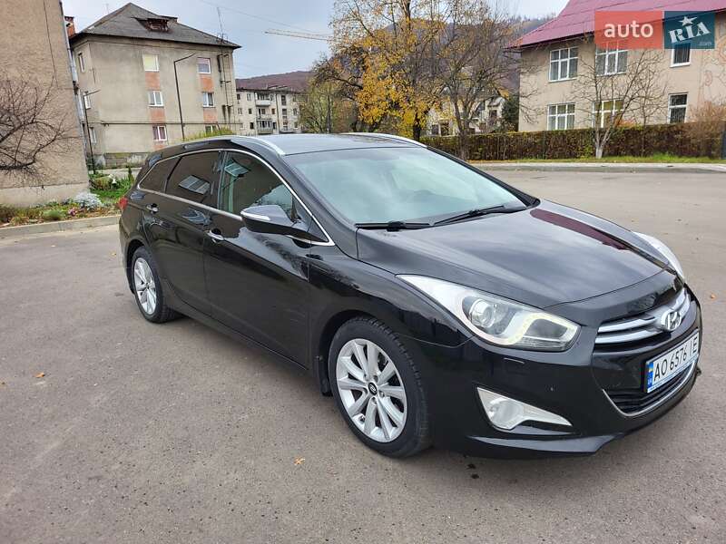 Универсал Hyundai i40 2013 в Ужгороде