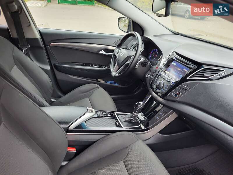 Универсал Hyundai i40 2013 в Ужгороде