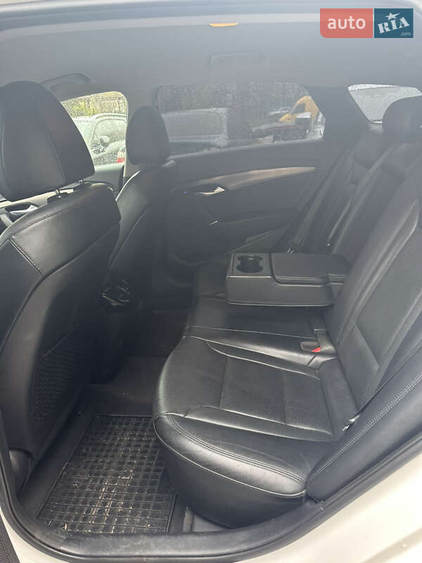 Универсал Hyundai i40 2015 в Киеве фото 28 Универсал Hyundai i40 2015 в Киеве