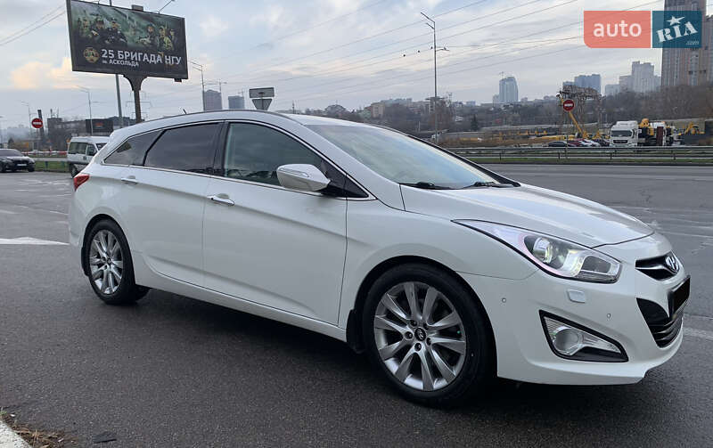 Седан Hyundai i40 2012 в Киеве
