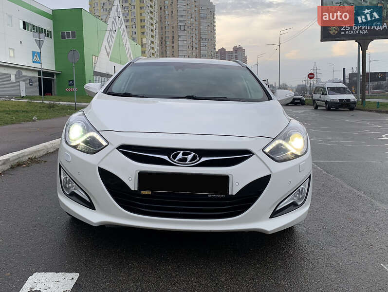Седан Hyundai i40 2012 в Киеве