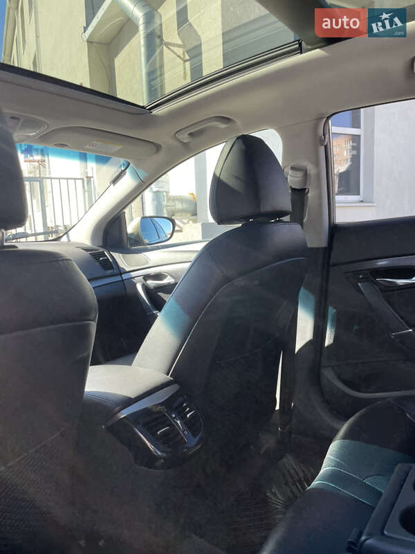 Универсал Hyundai i40 2011 в Ровно фото 11 Универсал Hyundai i40 2011 в Ровно