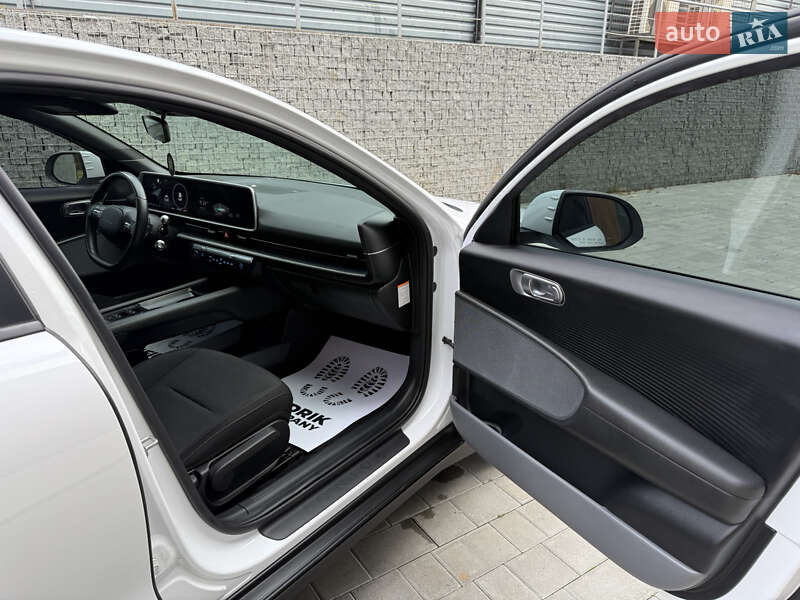 Фастбэк Hyundai Ioniq 6 2024 в Луцке фото 15 Фастбэк Hyundai Ioniq 6 2024 в Луцке