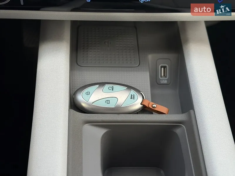 Hyundai Ioniq 6 2023 VIN KMHM34AA6PA051221 фото оголошення 39 з 101