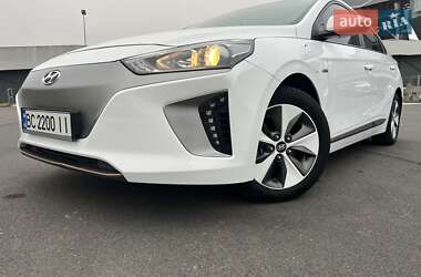 Седан Hyundai Ioniq Electric 2017 в Львове