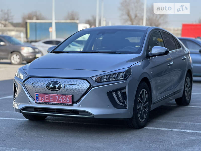 Лифтбек Hyundai Ioniq Electric 2019 в Киеве