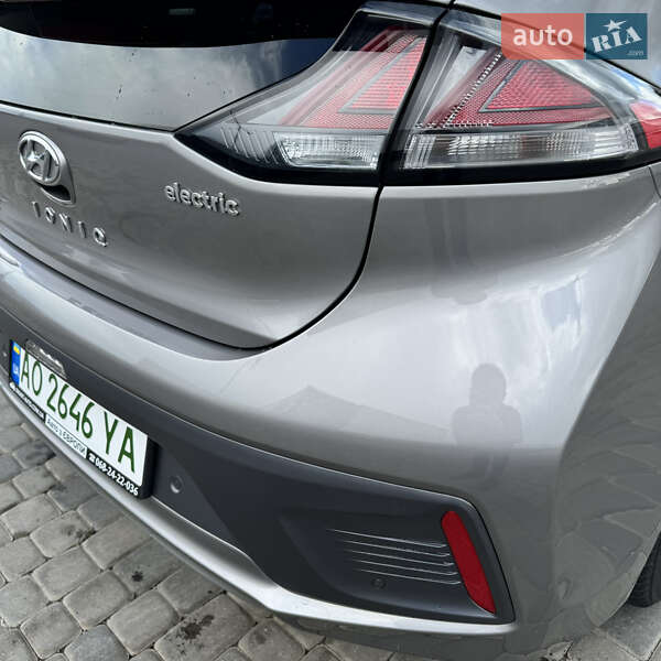 Ліфтбек Hyundai Ioniq Electric 2020 в Мукачевому