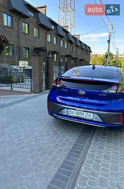 Лифтбек Hyundai Ioniq Electric 2020 в Кропивницком