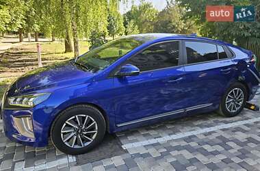 Лифтбек Hyundai Ioniq Electric 2021 в Кропивницком