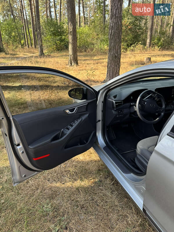 Лифтбек Hyundai Ioniq Electric 2020 в Чернигове