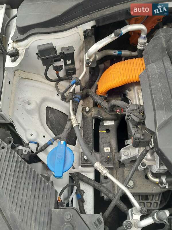 Лифтбек Hyundai Ioniq Electric 2021 в Днепре