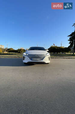 Лифтбек Hyundai Ioniq Electric 2017 в Сумах