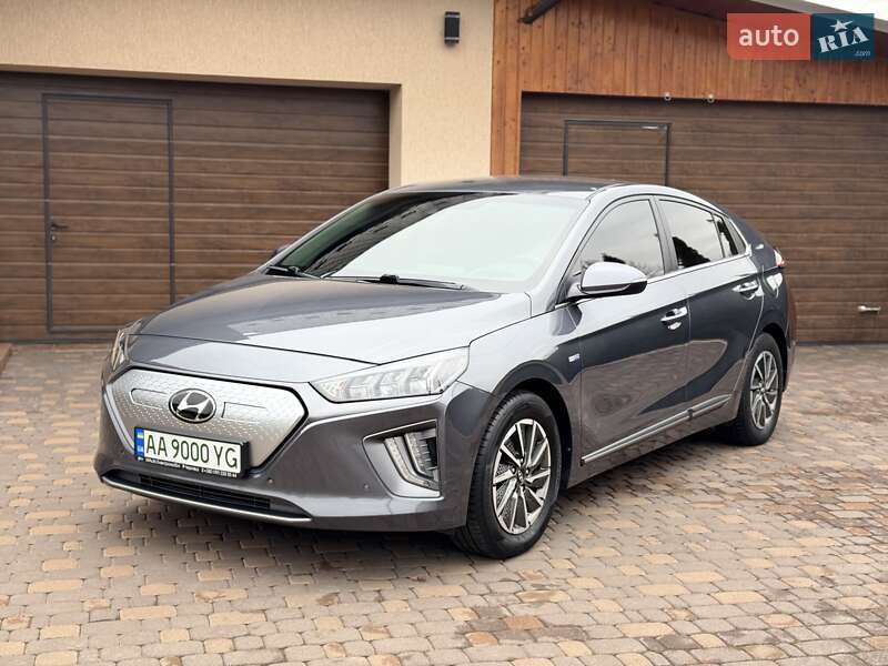 Лифтбек Hyundai Ioniq Electric 2019 в Черновцах