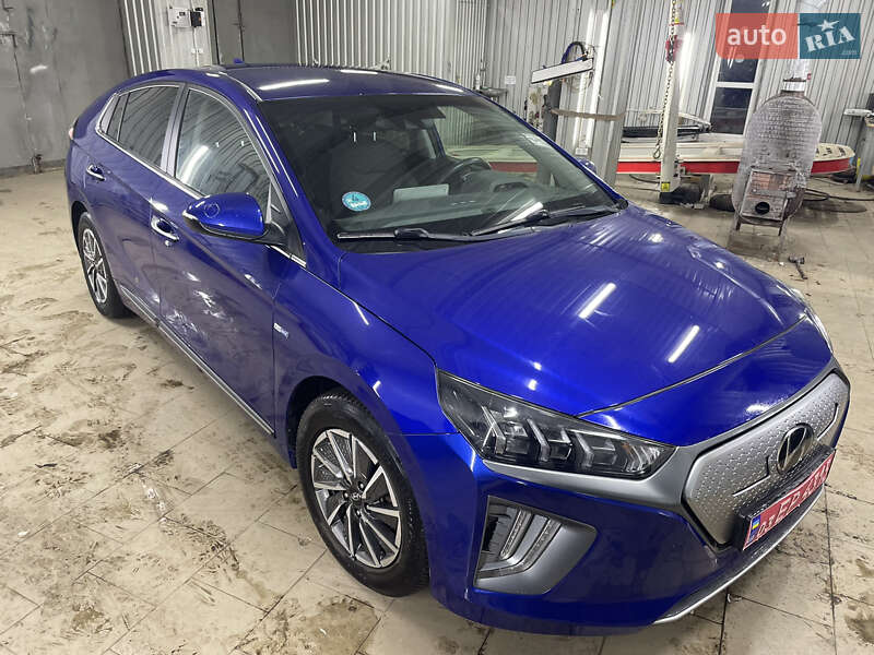 Ліфтбек Hyundai Ioniq Electric 2020 в Вінниці