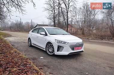 Ліфтбек Hyundai Ioniq Electric 2016 в Звягелі