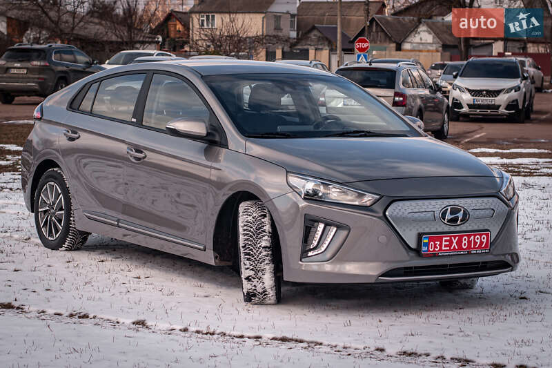 Лифтбек Hyundai Ioniq Electric 2021 в Житомире