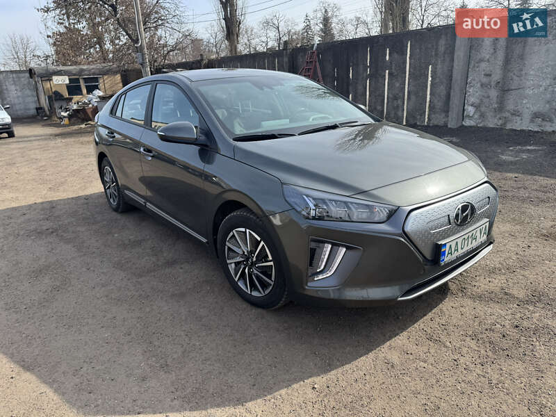 Лифтбек Hyundai Ioniq Electric 2021 в Чернигове