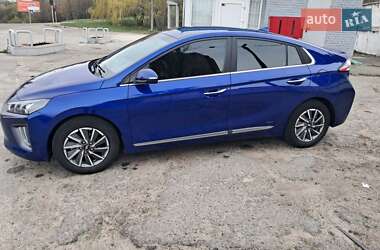 Ліфтбек Hyundai Ioniq Electric 2021 в Києві