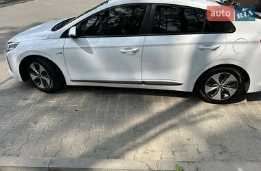 Лифтбек Hyundai Ioniq Electric 2018 в 
