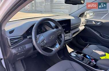 Ліфтбек Hyundai Ioniq Electric 2020 в Львові