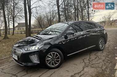 Лифтбек Hyundai Ioniq Electric 2020 в Калуше Лифтбек Hyundai Ioniq Electric 2020 в Калуше