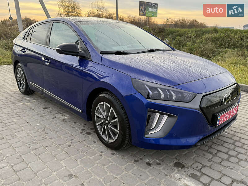 Ліфтбек Hyundai Ioniq Electric 2020 в Львові
