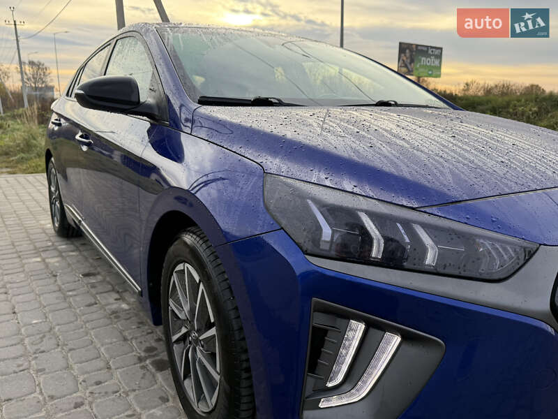 Ліфтбек Hyundai Ioniq Electric 2020 в Львові