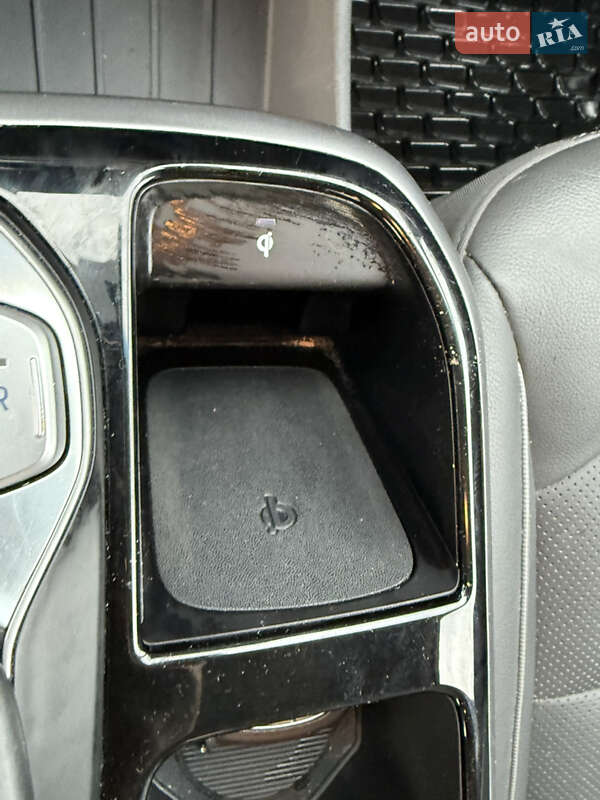 Ліфтбек Hyundai Ioniq Electric 2020 в Львові