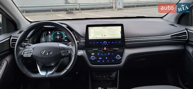 Лифтбек Hyundai Ioniq Electric 2019 в Киеве
