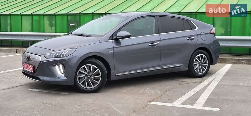Лифтбек Hyundai Ioniq Electric 2019 в Киеве
