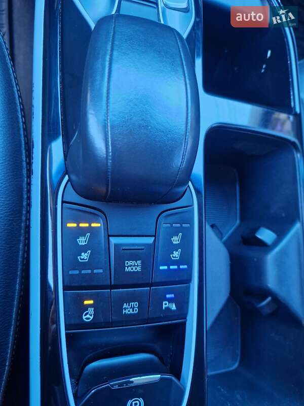 Лифтбек Hyundai Ioniq Electric 2017 в Львове