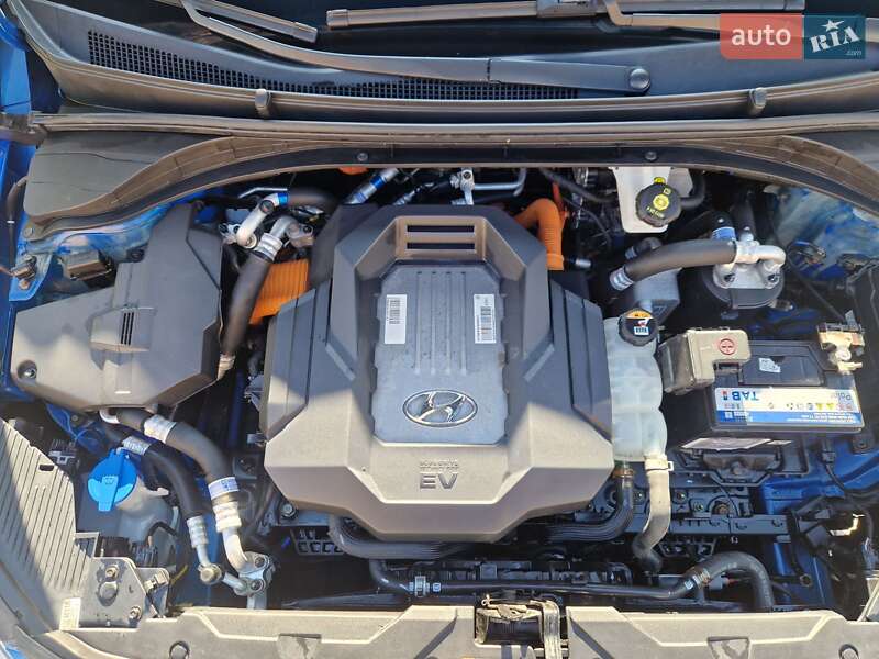 Лифтбек Hyundai Ioniq Electric 2017 в Львове