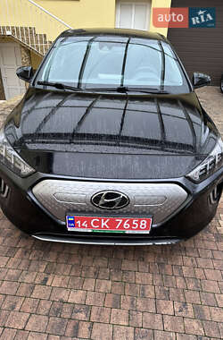 Лифтбек Hyundai Ioniq Electric 2020 в Львове