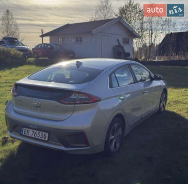 Лифтбек Hyundai Ioniq Electric 2017 в Владимире