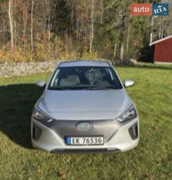 Лифтбек Hyundai Ioniq Electric 2017 в Владимире