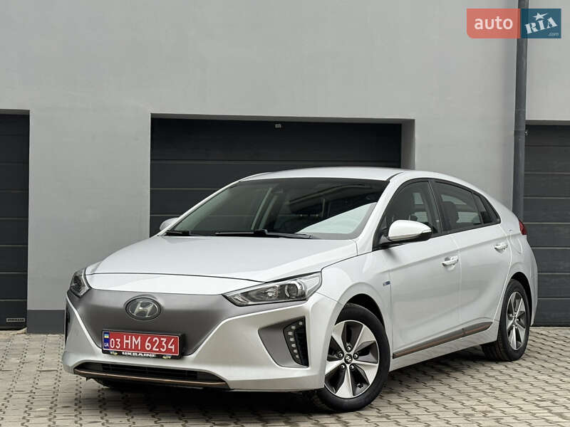 Лифтбек Hyundai Ioniq Electric 2017 в Тернополе фото 2 Лифтбек Hyundai Ioniq Electric 2017 в Тернополе